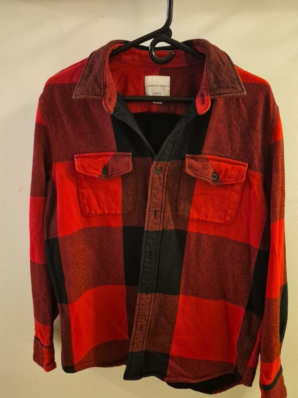 American Eagle Classic Fit Buffalo Plaid Flannel Shirt Red & Black Medium